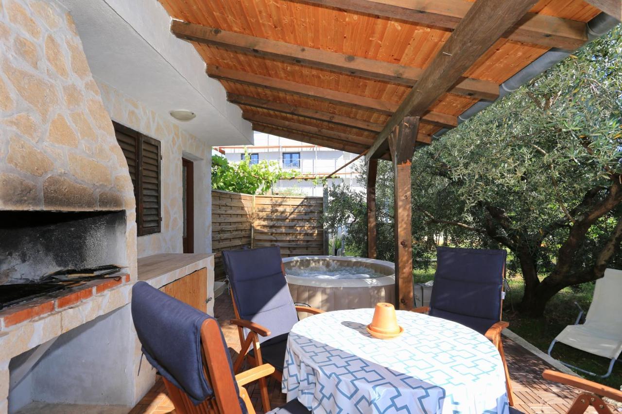 Hacienda Mia With Yacuzzi,Bbq , Free Parking زادار المظهر الخارجي الصورة