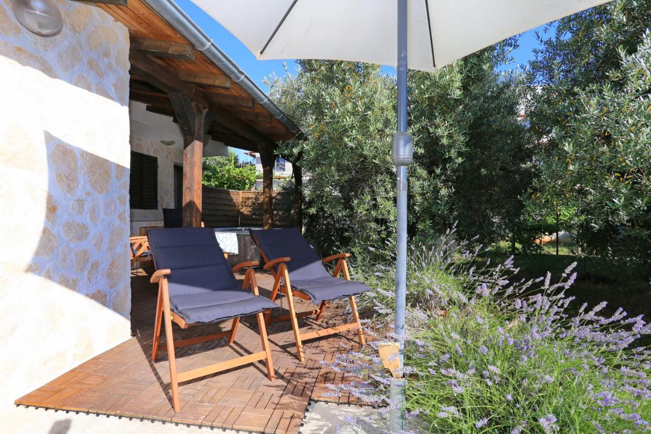 Hacienda Mia With Yacuzzi,Bbq , Free Parking زادار المظهر الخارجي الصورة