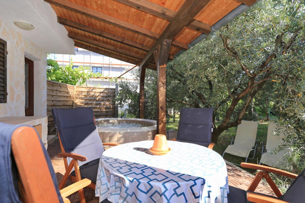 Hacienda Mia With Yacuzzi,Bbq , Free Parking زادار المظهر الخارجي الصورة